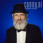 15-02-1988 Pierre Kartner at studio Amsterdam Photo: Govert de Roos/Connu

[keywords]Posed, Eyecontact, Half Length[/keywords]